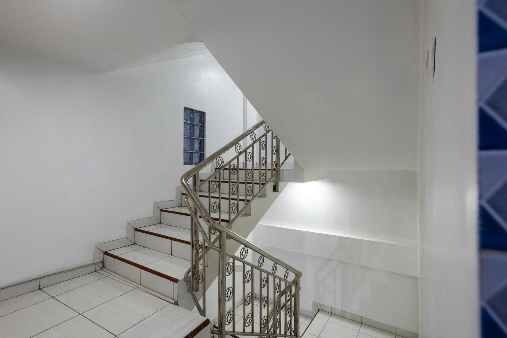 Oyo Life 3284 Pademangan 3 Residence Джакарта Экстерьер фото